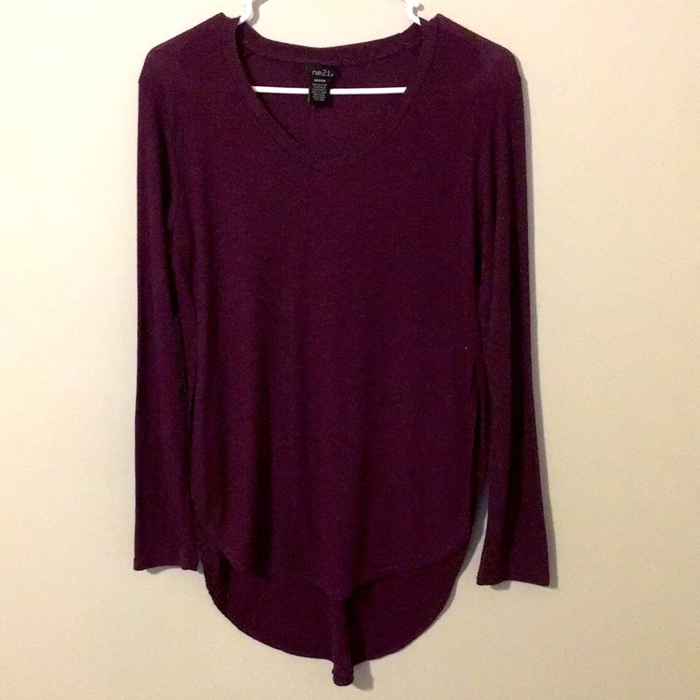 Long sleeved high-low long sleeve burgundy shirt